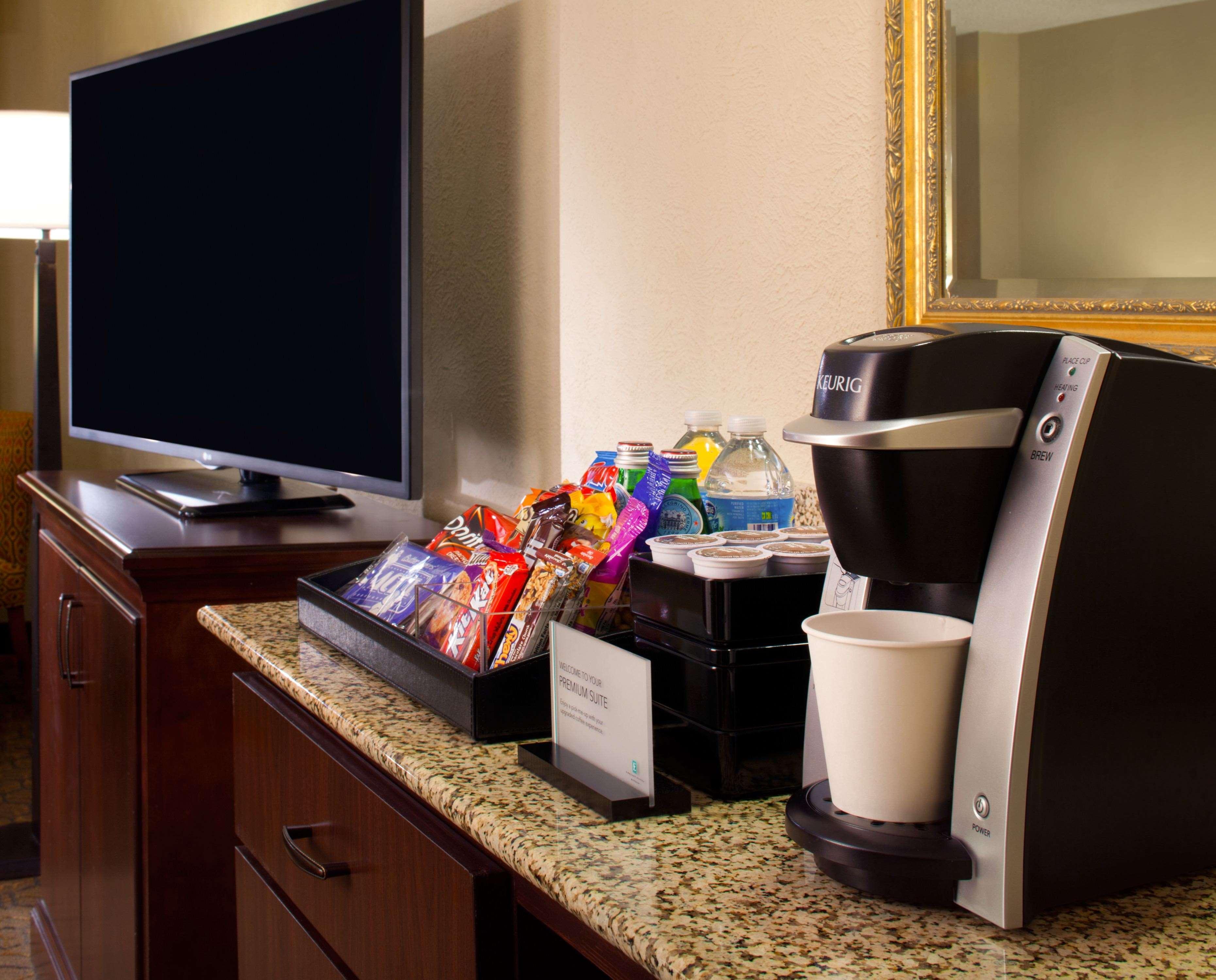 Embassy Suites By Hilton Houston Near The Galleria Екстериор снимка