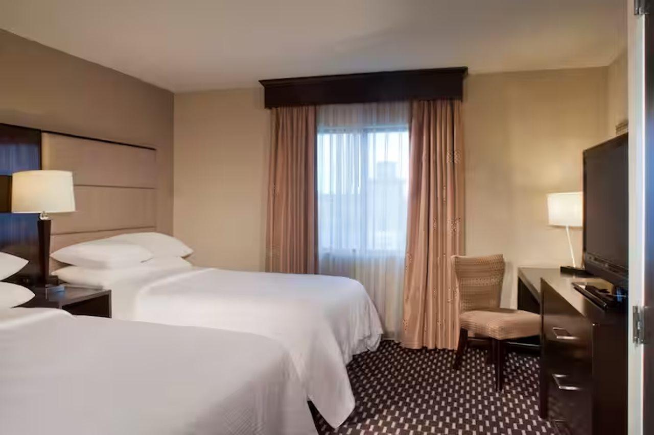 Embassy Suites By Hilton Houston Near The Galleria Екстериор снимка