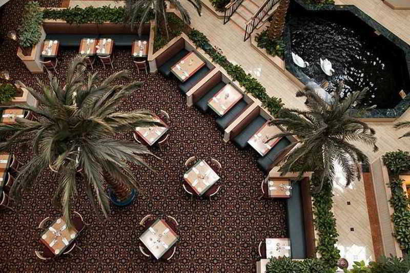 Embassy Suites By Hilton Houston Near The Galleria Ресторант снимка